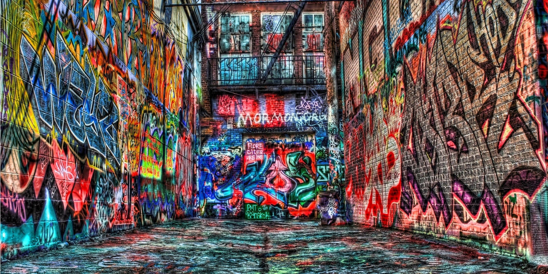 Urban Vibes - Graffiti Alleyway